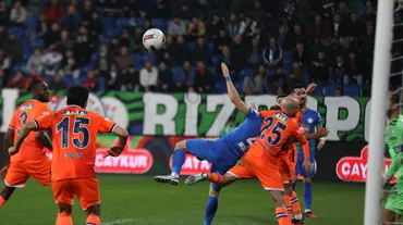 Leo Dubois ayın futbolcusu seçildi