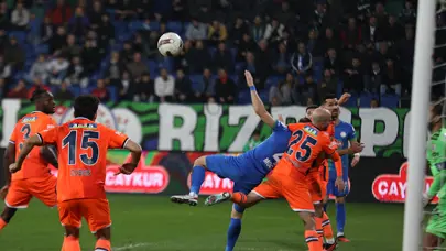 Leo Dubois ayın futbolcusu seçildi