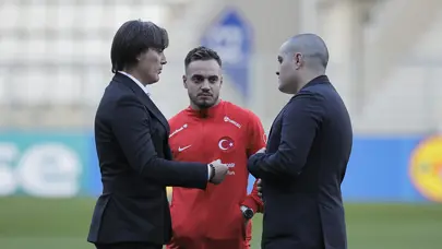 Vincenzo Montella'dan Yusuf Sarı ile özel görüşme