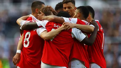 Premier Lig | Arsenal'e William Saliba ve Oleksandar Zinchenko'dan kötü haber