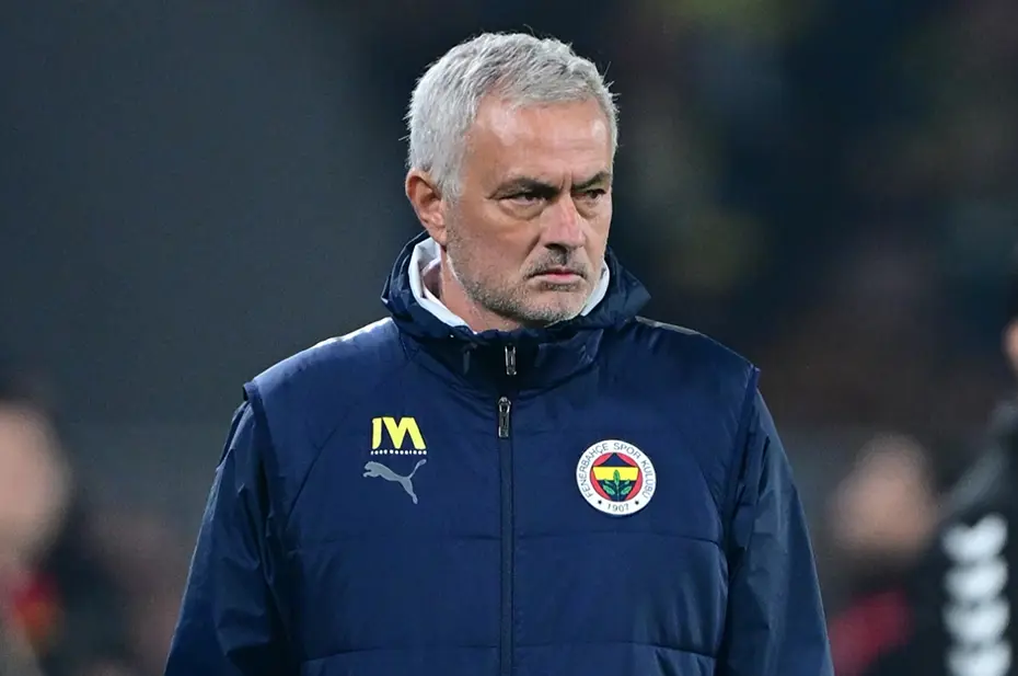 "Okan Buruk, Mourinho'yu yine imha etti" | Spor yazarları Fenerbahçe-Galatasaray derbisi için ne dedi? - 3