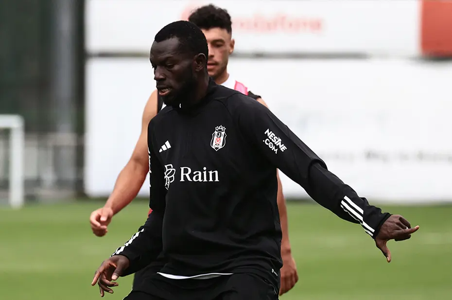 Beşiktaş'ta ayrılık iddiası: Colley'in yeni takımını ve alacağı maaşı duyurdular - 4 Beşiktaş'ta ayrılık iddiası: Colley'in yeni takımını ve alacağı maaşı duyurdular - 4