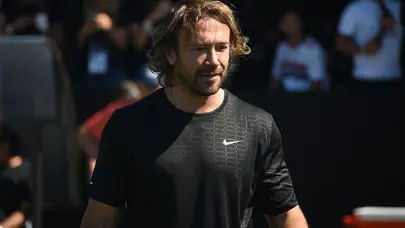 İZLE | Diego Lugano cep telefonunu çalan hırsızı böyle alt etti