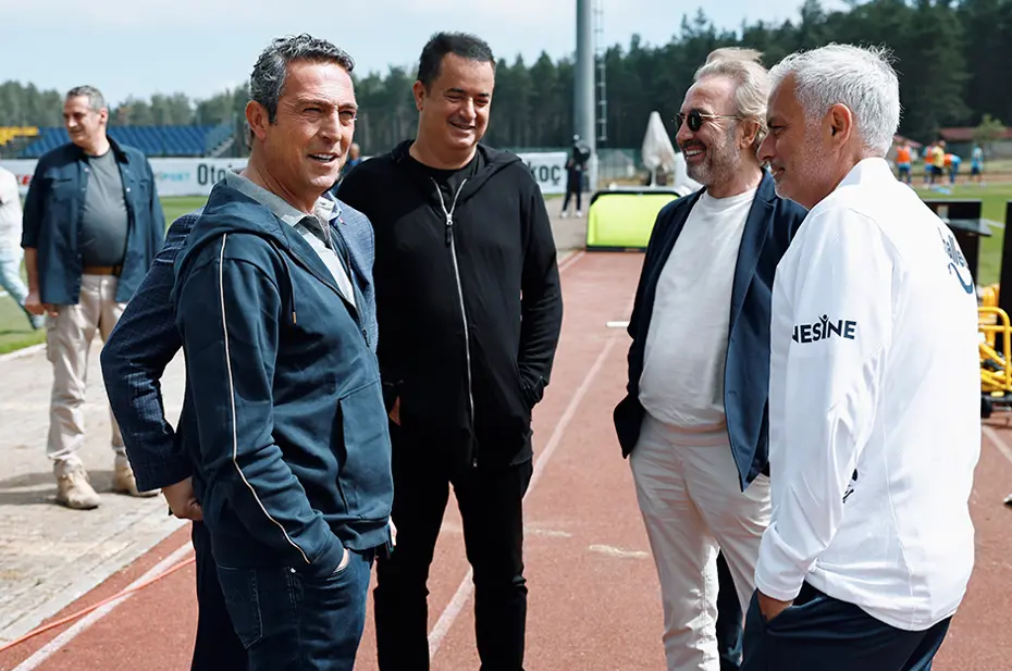 Fenerbahçe'ye transferde büyük fırsat: Şehre gitmişken imzalar atılmadı, geri döndü - 1 Fenerbahçe'ye transferde büyük fırsat: Şehre gitmişken imzalar atılmadı, geri döndü - 1