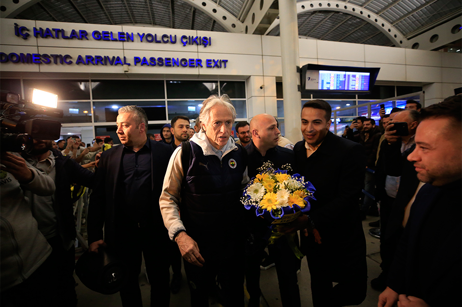 Fenerbahçe kafilesi Antalya'ya geldi