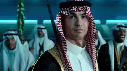 Cristiano Ronaldo ezan okunduğu sırada idmanı durdurdu