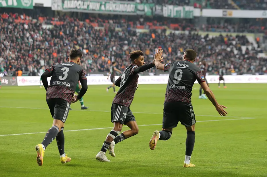 Güncelleme geldi! Süper Lig'in favorisi... - 4 Güncelleme geldi! Süper Lig'in favorisi... - 4