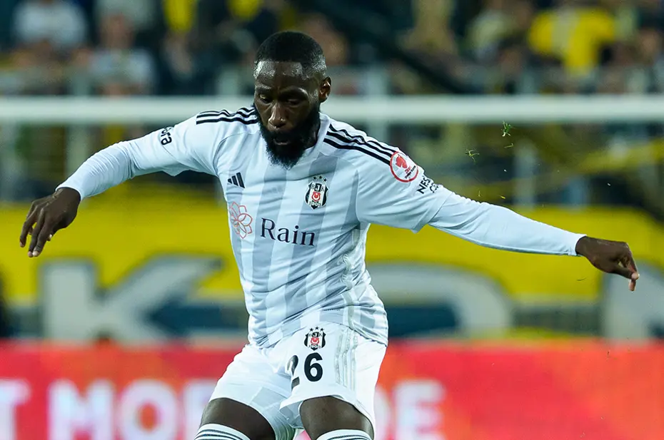 Beşiktaş'ta kriz: Apar topar gönderilmek istenen ismin sözleşmesindeki madde şok etti - 6 Beşiktaş'ta kriz: Apar topar gönderilmek istenen ismin sözleşmesindeki madde şok etti - 6