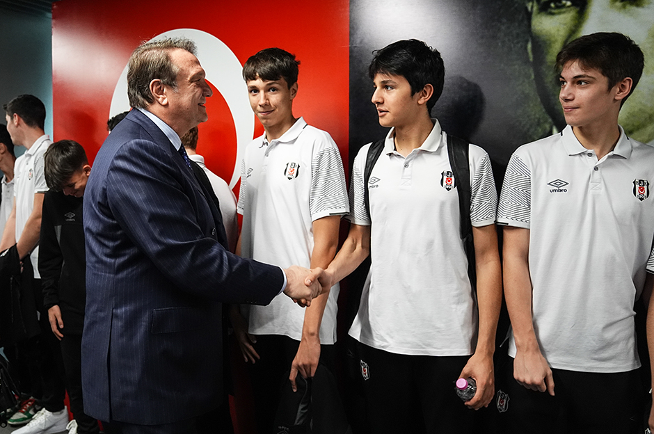 Hasan Arat: "Beşiktaş'ın evlatlarıyla gurur duyuyorum"