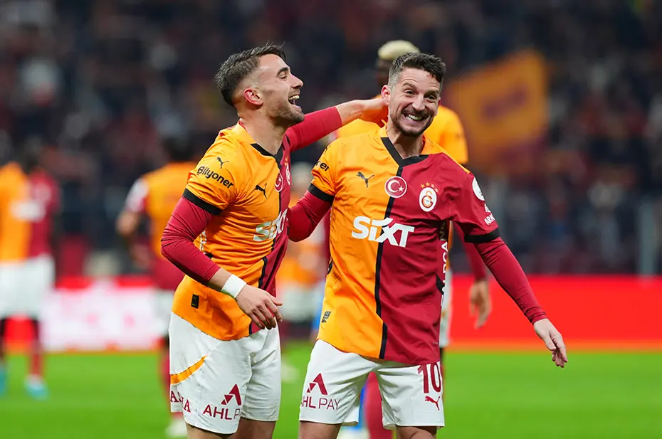 Tugay Kerimoğlu'ndan Galatasaray için çarpıcı transfer iddiası: "Yüzde 85-90 diyorum" - 2 Tugay Kerimoğlu'ndan Galatasaray için çarpıcı transfer iddiası: "Yüzde 85-90 diyorum" - 2