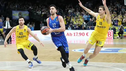 THY EuroLeague | Anadolu Efes, son saniyede yediği smaçla yıkıldı