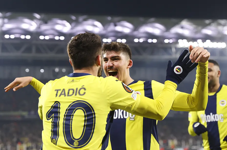 "Fenerbahçe Anderlecht’i sahadan sildi, üzerinden silindir gibi geçti" | Spor yazarları Fenerbahçe için ne dedi? - 4
