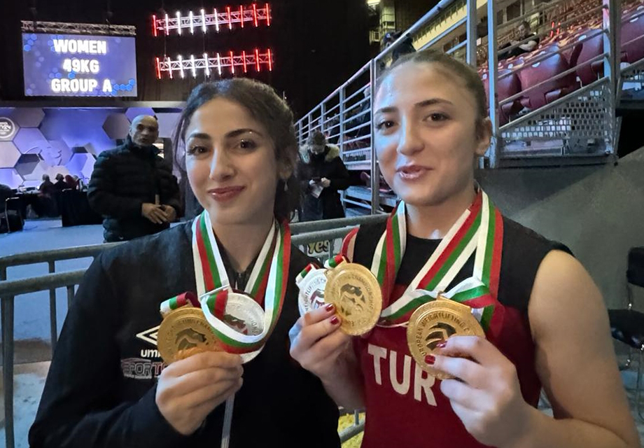 Milli halterciler Cansu ve Gamze rekorlarını değerlendirdi