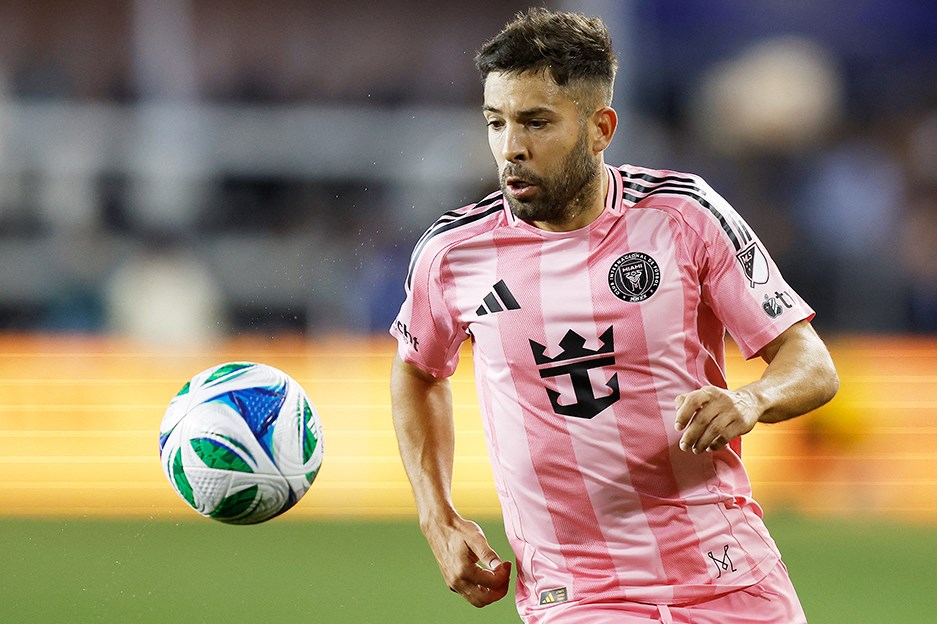 Jordi Alba 2 yıllık imzayı attı