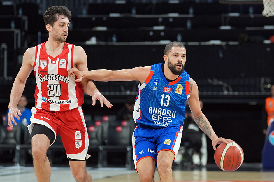 Anadolu Efes ikinci yarıda açıldı