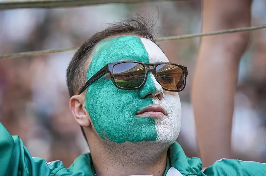 Bursaspor'un şampiyonluk kupasını alacağı maçta tribün şov: 45 bini aşkın taraftardan görsel şölen - 10