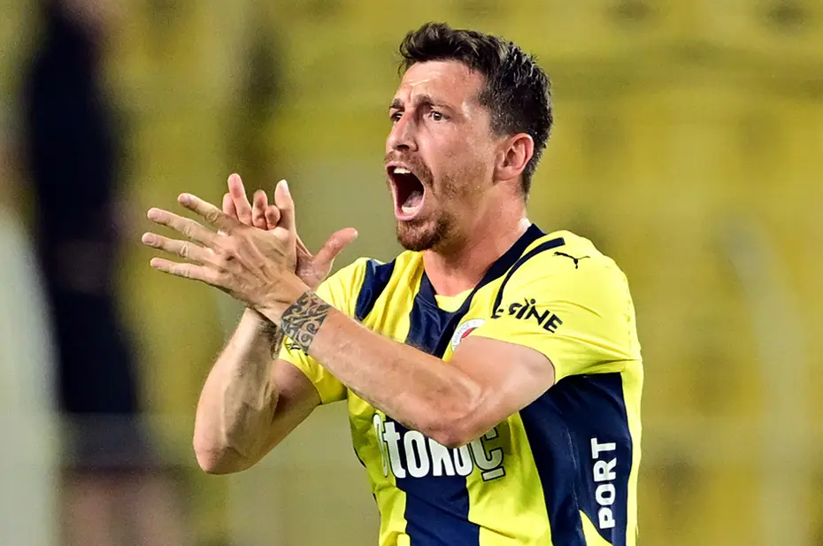 Jose Mourinho'dan bambaşka 11: Tam 8 isim kulübeye - 11