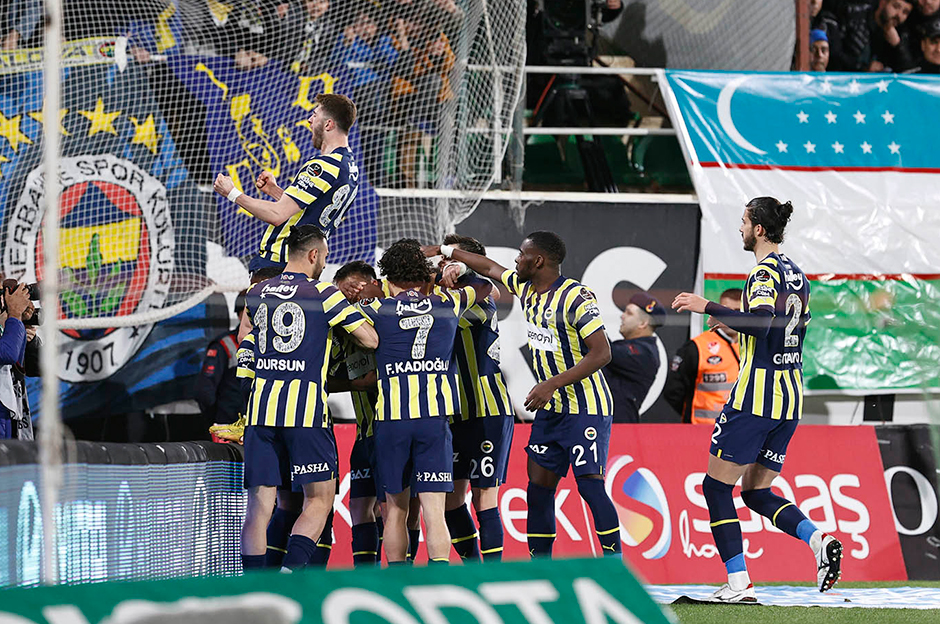 "Bakalım Jesus ders alacak mı?" - Spor yazarları Fenerbahçe için ne dedi?