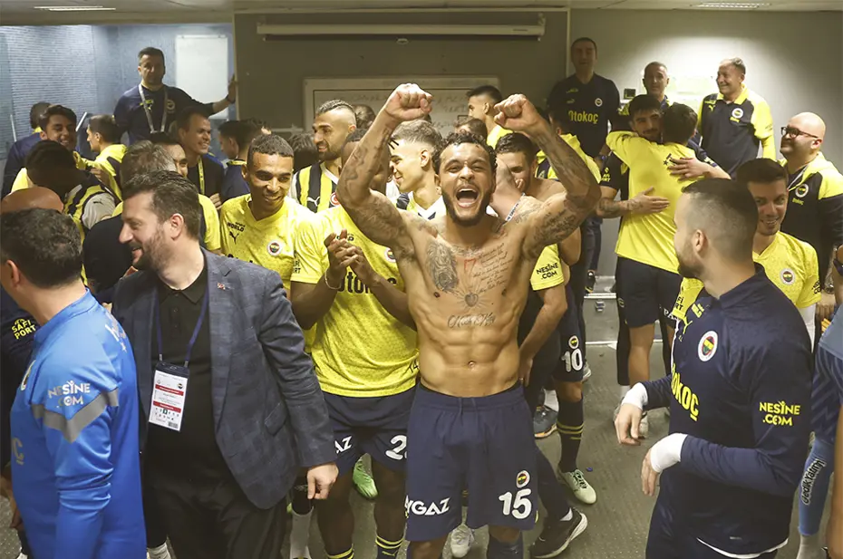 Fenerbahçe soyunma odasından paylaştı, taktik tahtasında yazanlar dikkat çekti - 3