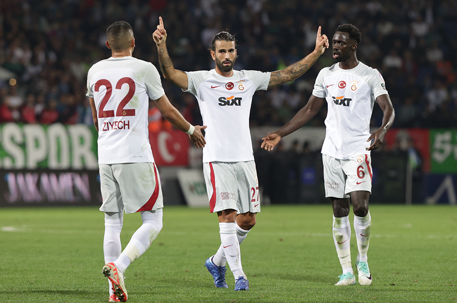 Sergio Oliveira'dan Galatasaray'a hayat öpücüğü