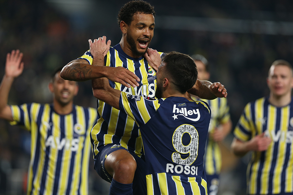 2022 Fenerbahçe'nin yılı! En yakın takipçisine 11 puan fark attı