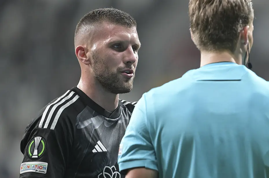 Beşiktaş'ta bileti kesilen 4 futbolcunun yeni takımları şekilleniyor - 9
