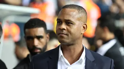 Kluivert beraberlikten memnun değil