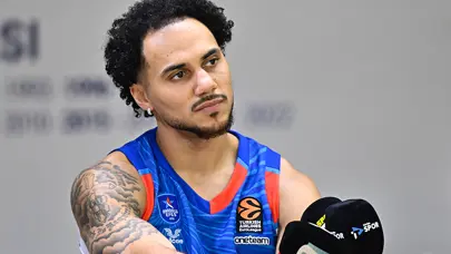 Shane Larkin'den milli takım tartışmaları için yanıt