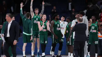 Rekorlarla gelen zafer: Ergin Ataman'ın Panathinaikos'u seride durumu eşitledi