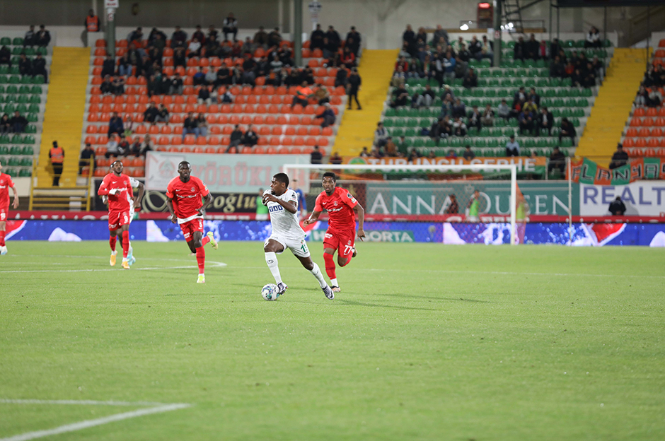 Süper Lig | Alanyaspor 1 – 0 Ümraniyespor (Puan durumu, fikstür)