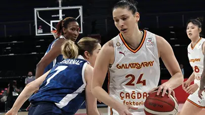 Galatasaray normal sezonu galibiyetle kapattı