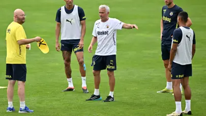 Mourinho iki futbolcunun biletini kesti