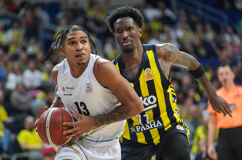 Fenerbahçe Beko evinde Aliağa Petkimspor'a takıldı