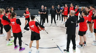 A Milli Kadın Basketbol Takımı, Romanya maçının hazırlıklarına başladı