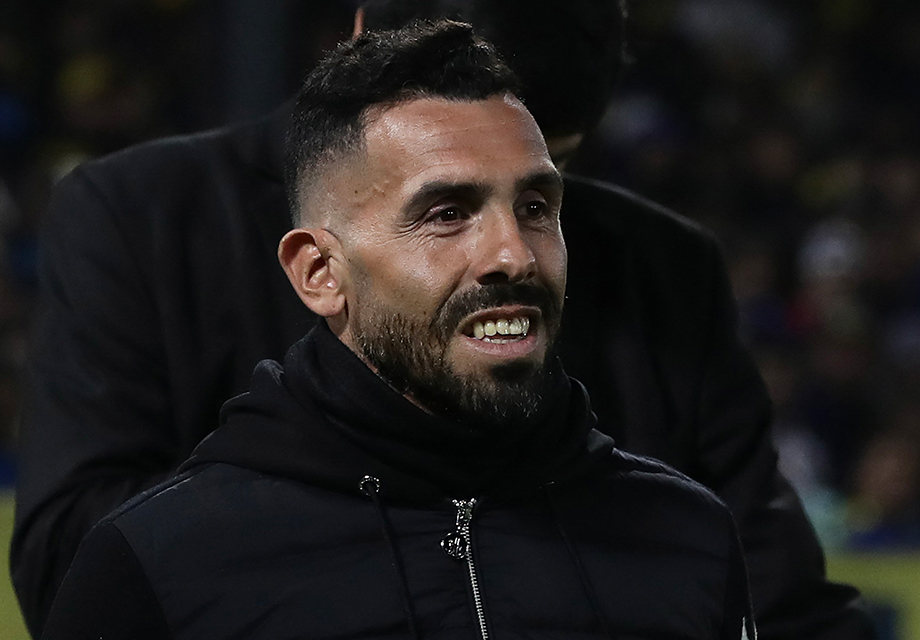 Evinde kaza geçiren Carlos Tevez hastaneye kaldırıldı