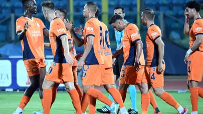Başakşehir toplam 10 golle üst turda: Rakibi belli oldu