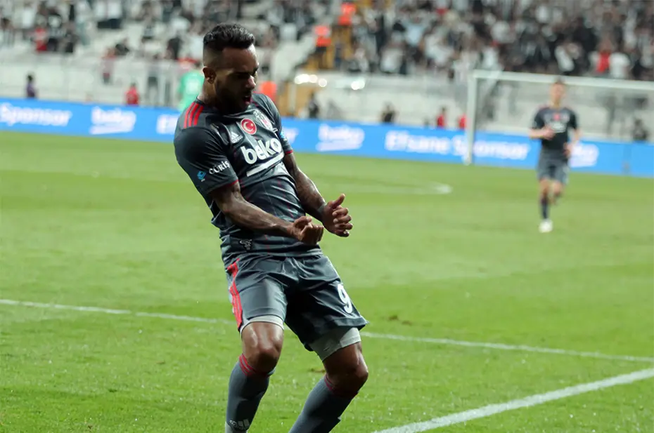 FIFA'dan Alex Teixeira kararı; Beşiktaş'ta transfer yasağı cezası tehlikesi - 4 FIFA'dan Alex Teixeira kararı; Beşiktaş'ta transfer yasağı cezası tehlikesi - 4