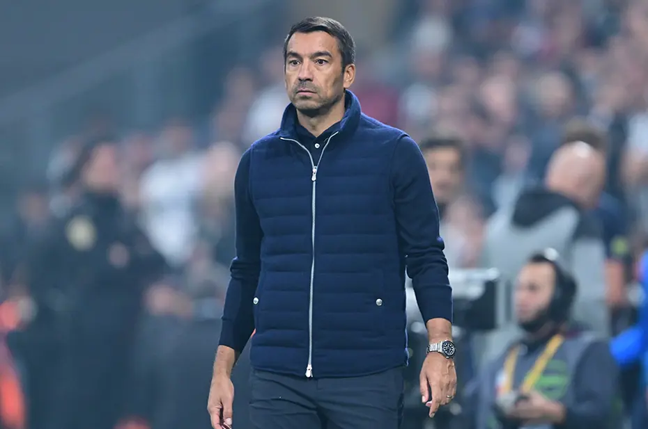 Van Bronckhorst'tan Başakşehir maçı öncesi futbolculara Malmö vurgusu - 3 Van Bronckhorst'tan Başakşehir maçı öncesi futbolculara Malmö vurgusu - 3