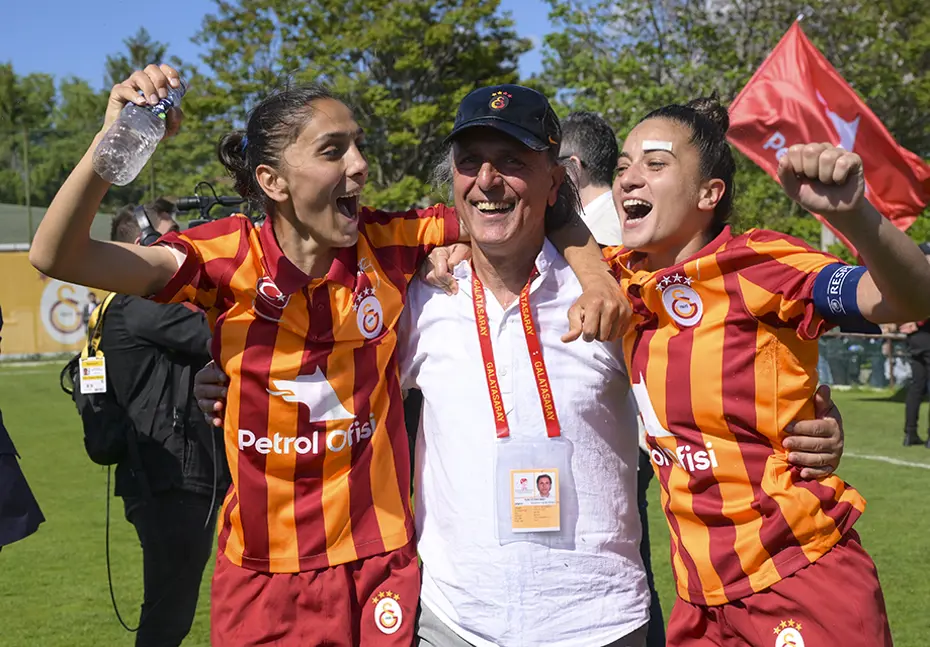 Galatasaray derbi sonrası kupa töreni yapacak mı? TFF'ye tek talep - 5