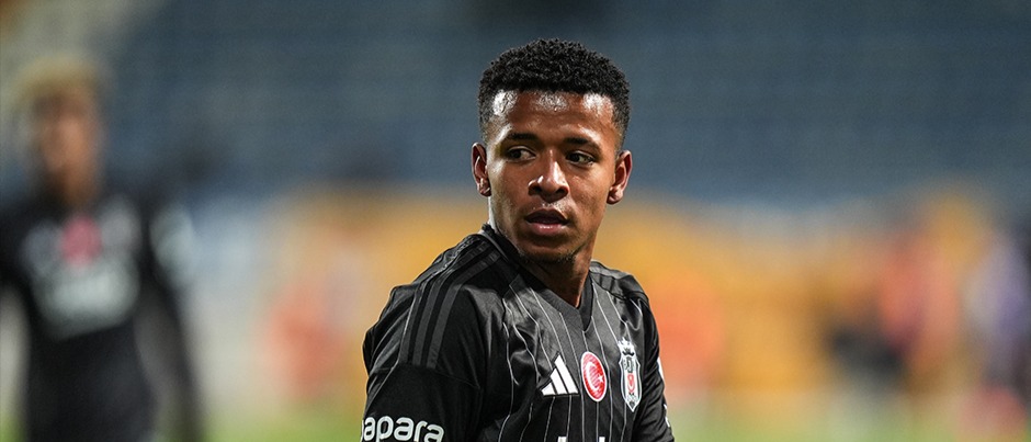 Beşiktaş'ın yıldızından veda gibi paylaşım: Serdal Adalı'nın reddettiği teklif sonrası dikkat çeken hamle