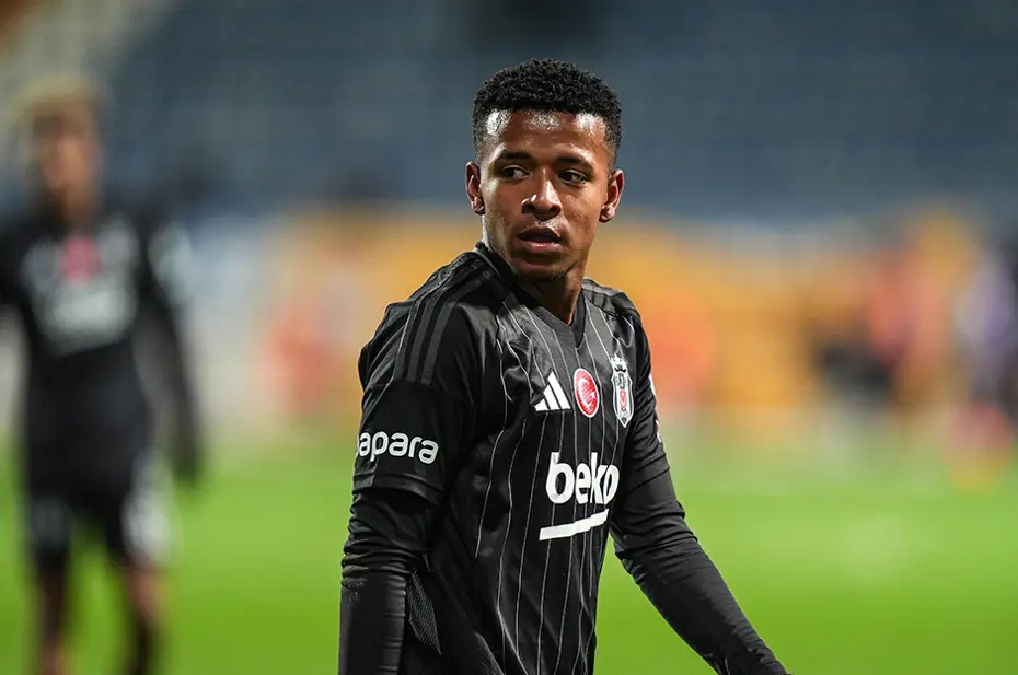 Beşiktaş'tan "gitti" derken kalıyor: Yönetim son anda kararını değiştirdi - 5