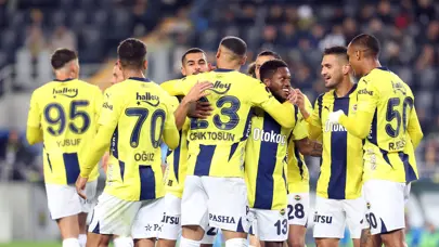 Fenerbahçe tribünlerinde istifa sesleri yükseldi