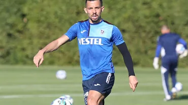 Transfer için kamptan ayrıldı