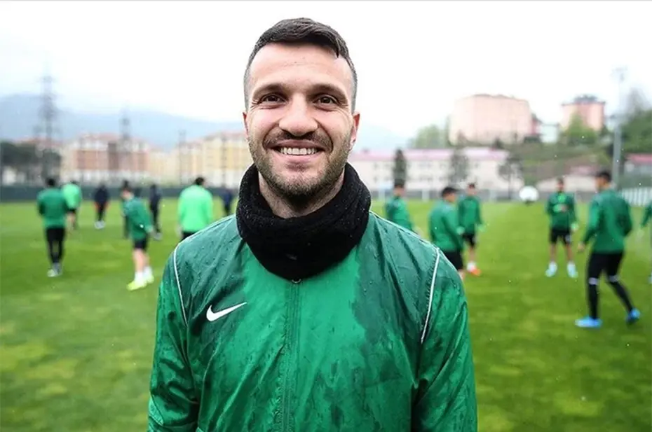 4 yıllık macera bitti; Galatasaray'da bir ayrılık daha, işte yeni takımı - 3