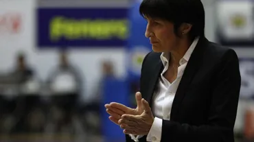 Fenerbahçe'nin hocası Valerie Garnier iki maç yok