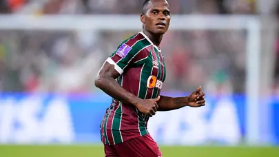 Jhon Arias için resmi açıklama: İmzayı attı