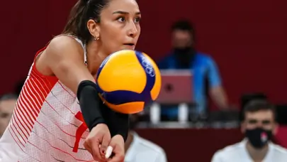 SON DAKİKA: Fenerbahçe, milli oyuncunun transferini resmen açıkladı