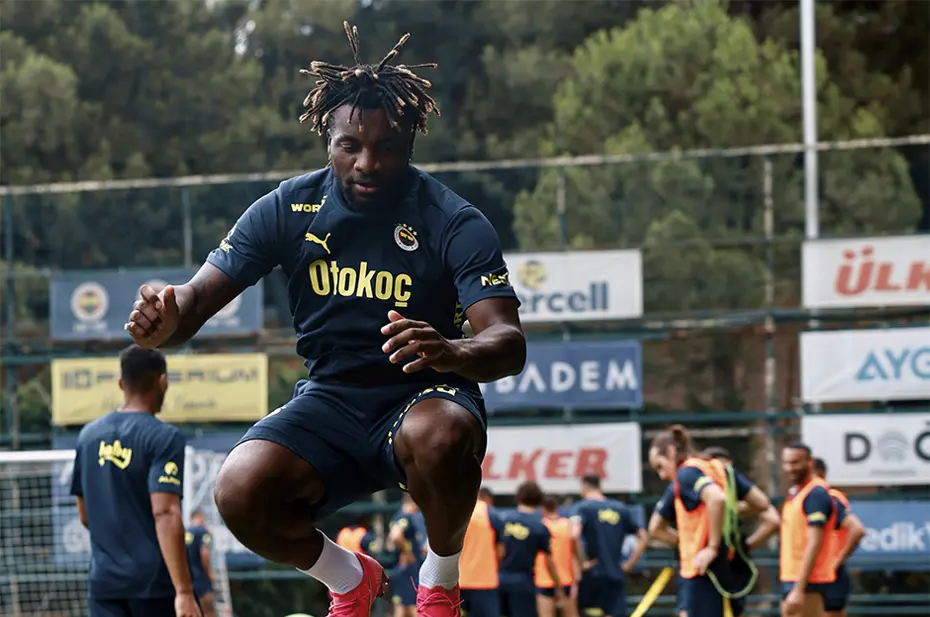 Lugano maçı öncesi Mourinho'dan Allan Saint-Maximin kararı - 4 Lugano maçı öncesi Mourinho'dan Allan Saint-Maximin kararı - 4