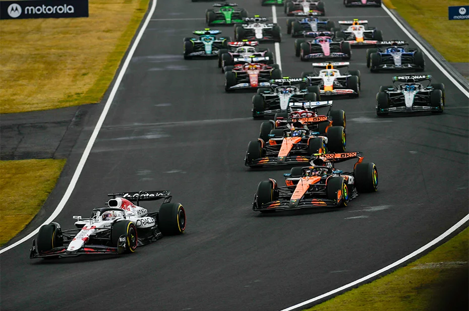 Japonya'da üst üste 4. zafer: Verstappen'den sezonun ilk galibiyeti - 1 Japonya'da üst üste 4. zafer: Verstappen'den sezonun ilk galibiyeti - 1