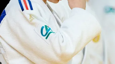 Sakatlanan sporcuyu zorla maça çıkardıkları suçlamasıyla yargılanan antrenör ve teknik direktöre beraat